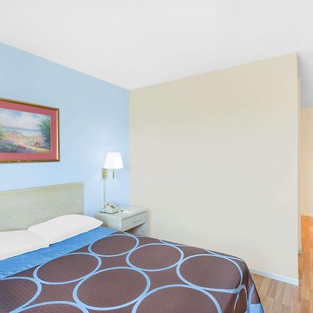 Super 8 By Wyndham Canandaigua Zewnętrze zdjęcie