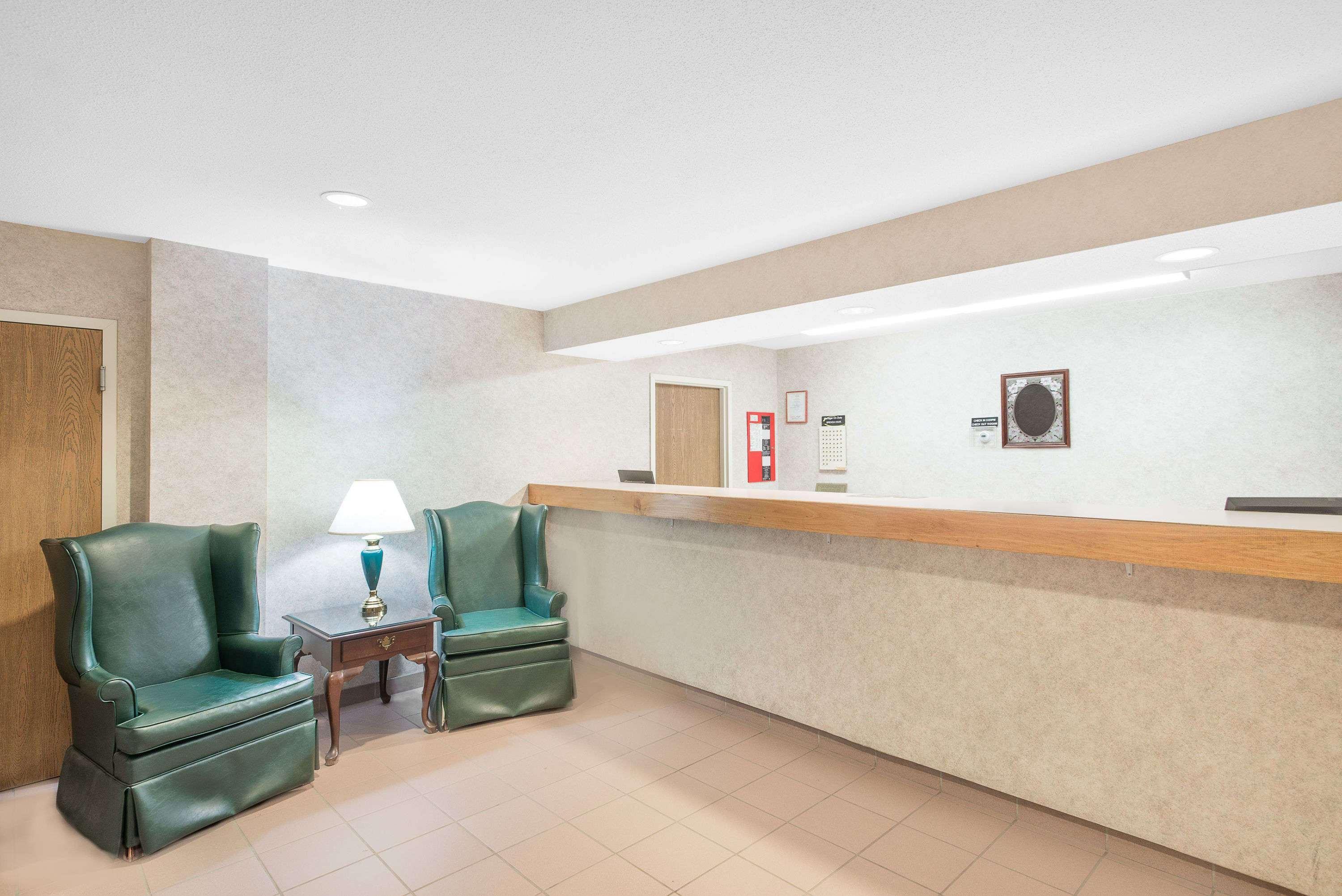 Super 8 By Wyndham Canandaigua Zewnętrze zdjęcie